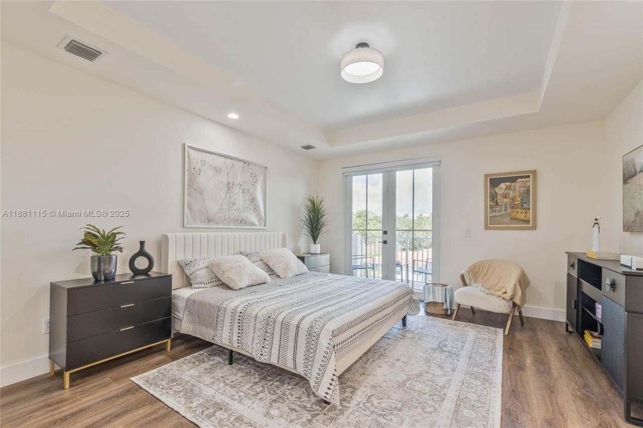 345 Madeira Ave, Unit 345, Coral Gables, FL 33134 Photo