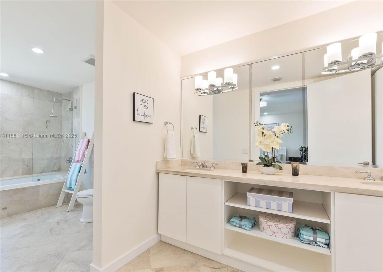 345 Madeira Ave, Unit 345, Coral Gables, FL 33134 Photo