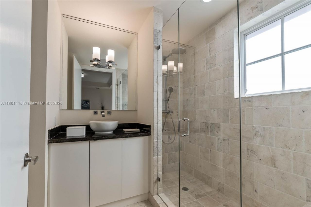 345 Madeira Ave, Unit 345, Coral Gables, FL 33134 Photo