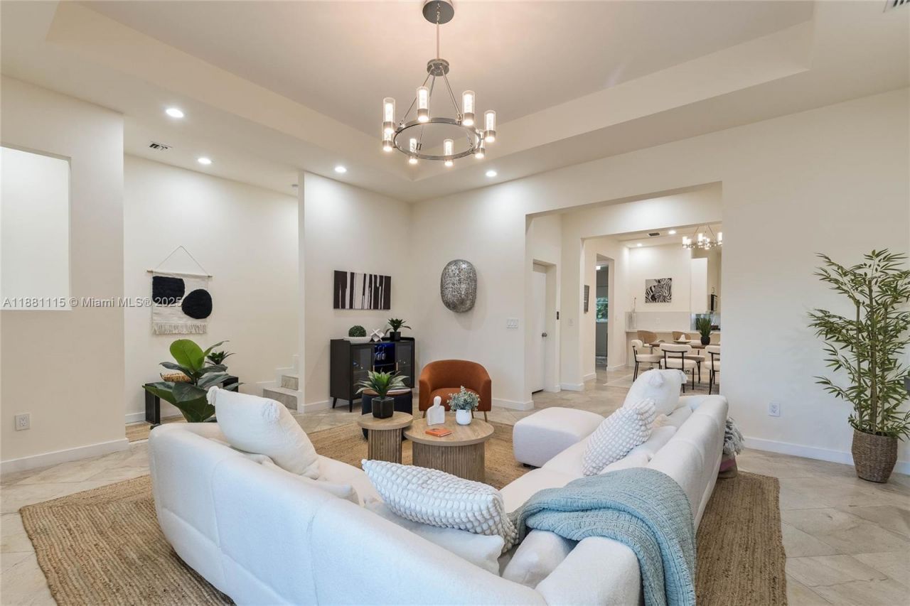 345 Madeira Ave, Unit 345, Coral Gables, FL 33134 Photo