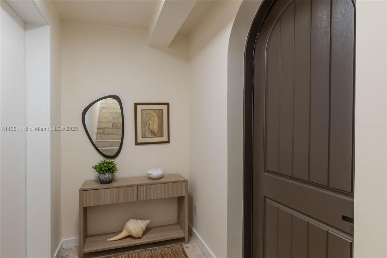 345 Madeira Ave, Unit 345, Coral Gables, FL 33134 Photo