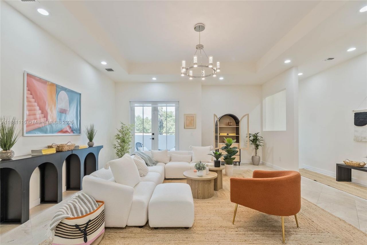 345 Madeira Ave, Unit 345, Coral Gables, FL 33134 Photo