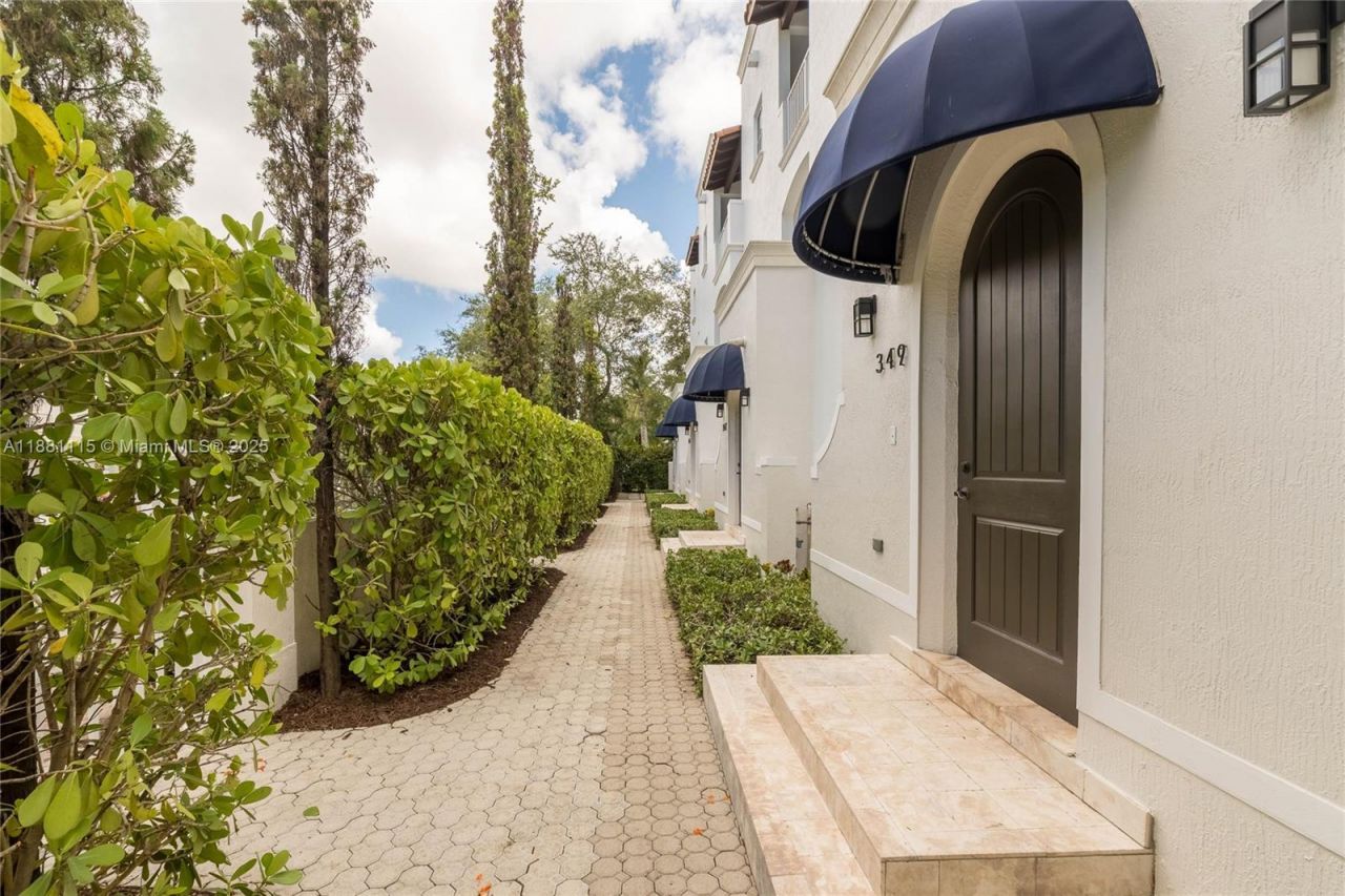 345 Madeira Ave, Unit 345, Coral Gables, FL 33134 Photo