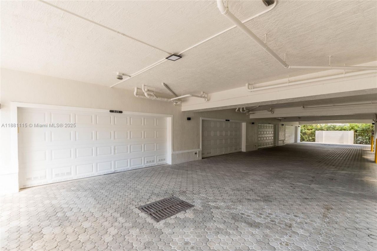 345 Madeira Ave, Unit 345, Coral Gables, FL 33134 Photo