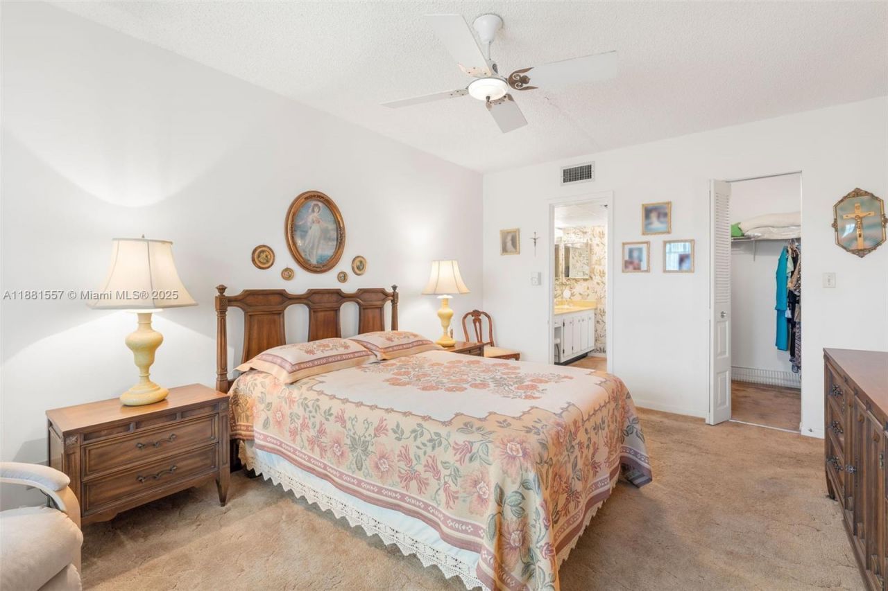 1005 Country Club Dr, Unit 405, Margate, FL 33063 Photo