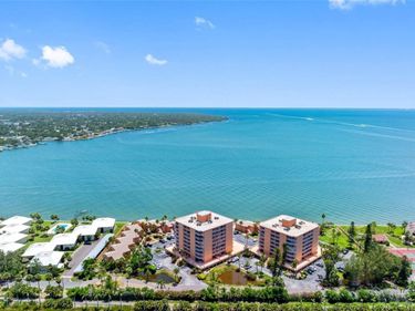 7430 SUNSHINE SKYWAY LANE S, Unit 804, ST PETERSBURG, FL 33711