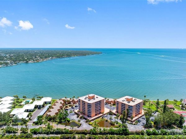 7430 SUNSHINE SKYWAY LANE S, Unit 804, ST PETERSBURG, FL 33711