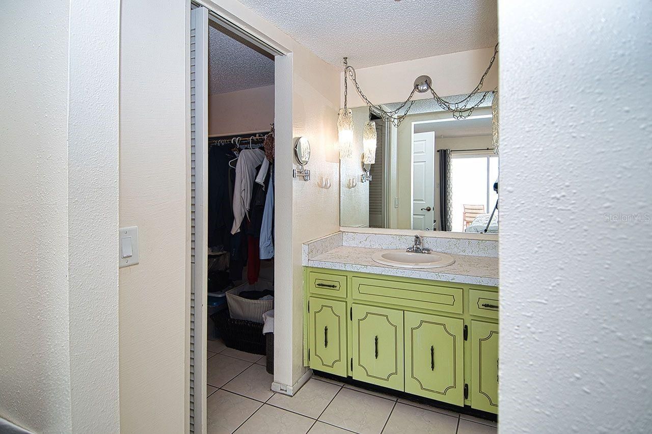 7430 Sunshine Skyway Lane S, Unit 804, Saint Petersburg, FL 33711 Photo