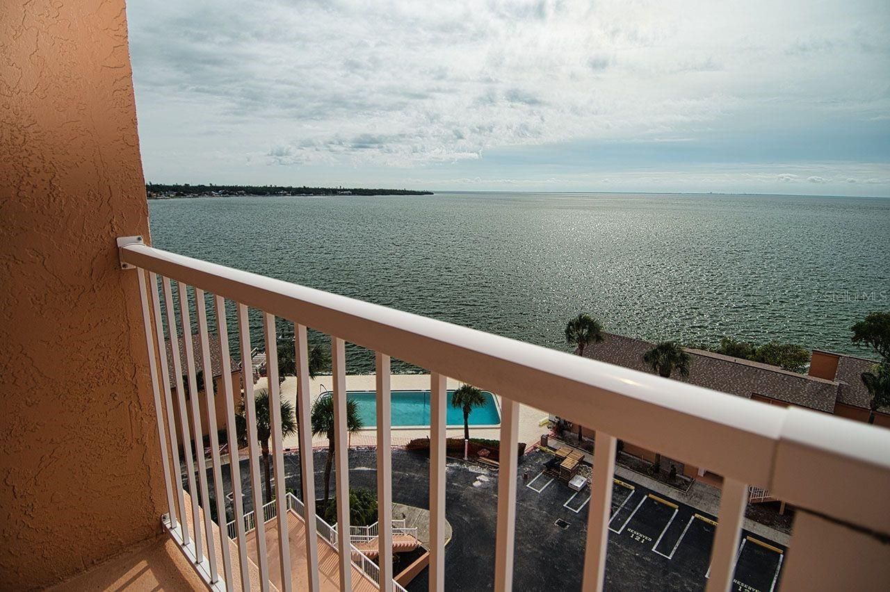 7430 Sunshine Skyway Lane S, Unit 804, Saint Petersburg, FL 33711 Photo