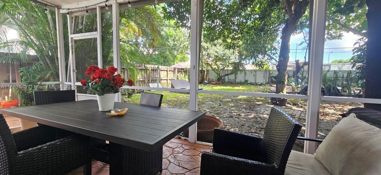 243 NW 62nd Ct, Miami, FL 33126 Photo