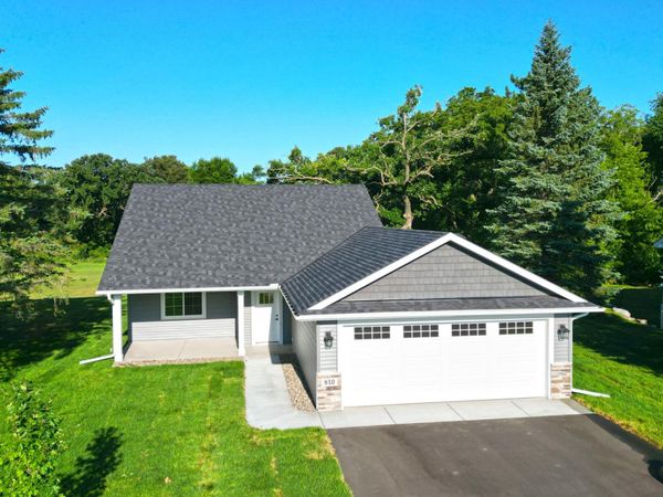 810 Morrison Avenue, Annandale, MN 55302