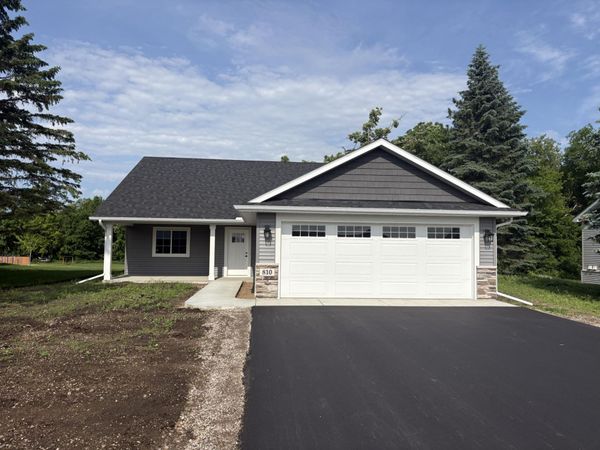 810 Morrison Avenue, Annandale, MN 55302