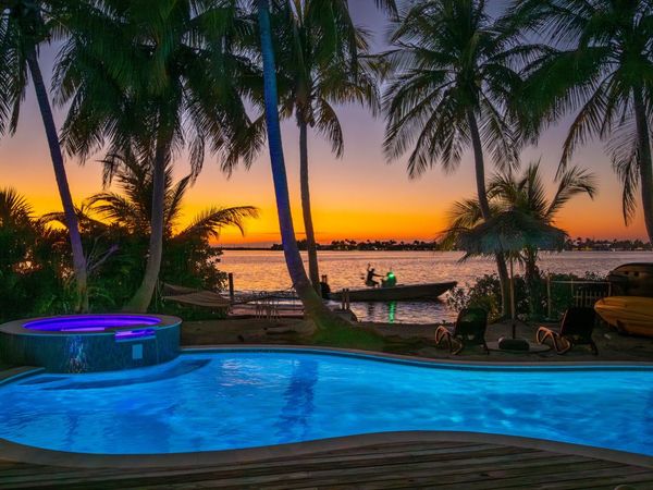 78 Bay Drive, Saddle Bunch, FL 33040