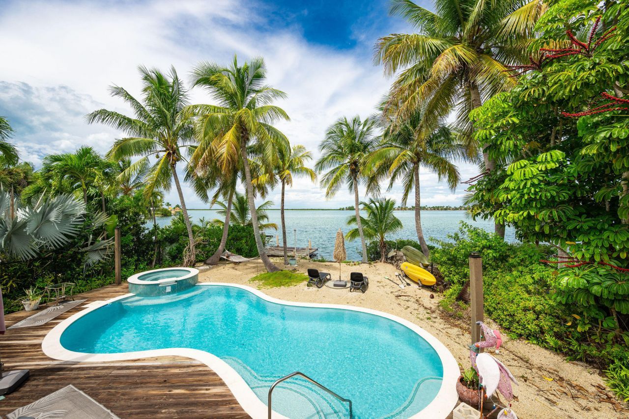 78 Bay Drive, Saddle Bunch, FL 33040 Photo