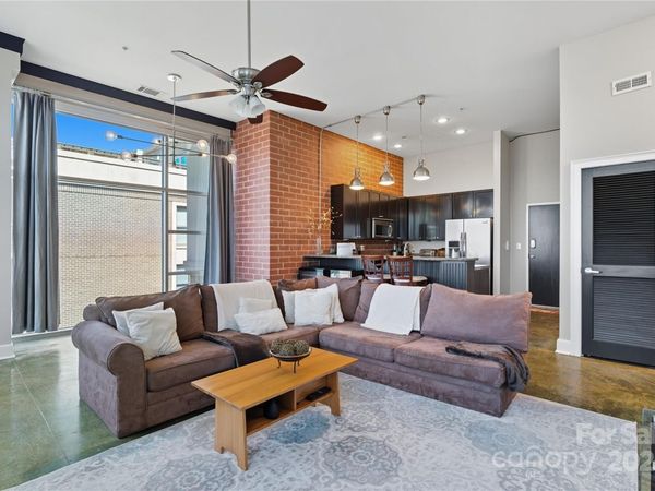 710 W Trade Street, Unit 701, Charlotte, NC 28202