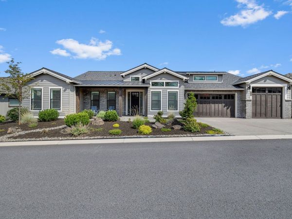 3082 NW Hidden Ridge Drive, Bend, OR 97703