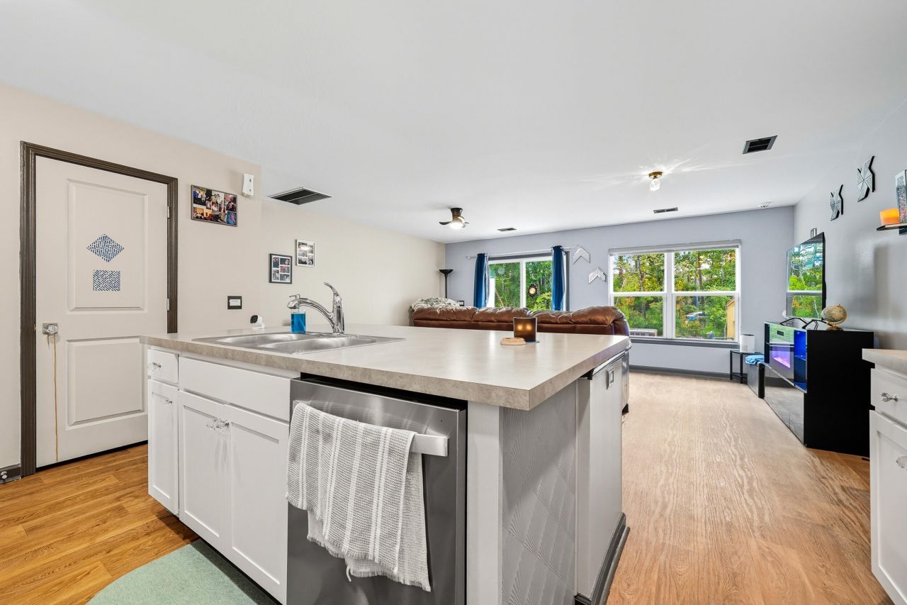 219 Cozy Brook Court Photo 13