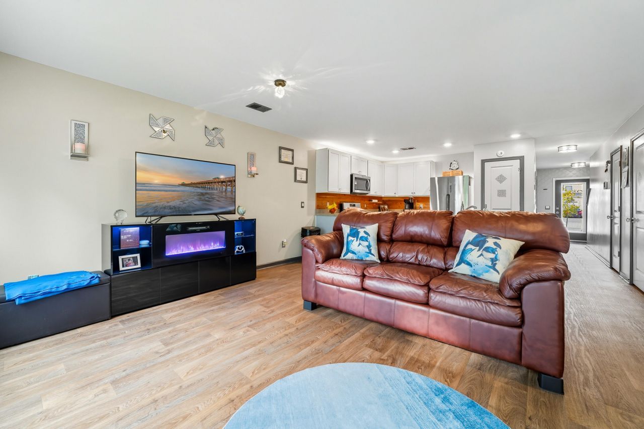 219 Cozy Brook Court Photo 16