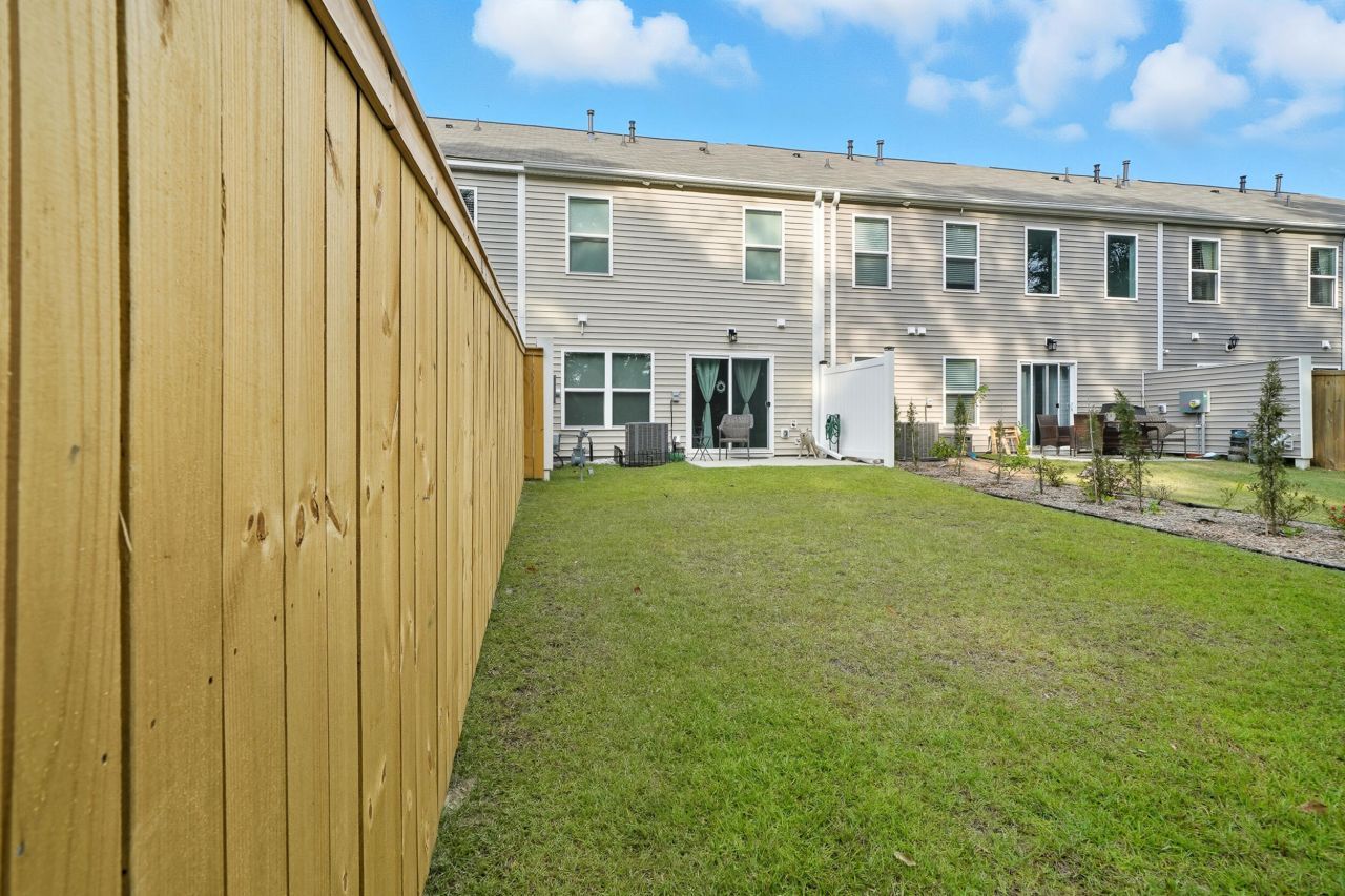 219 Cozy Brook Court Photo 32