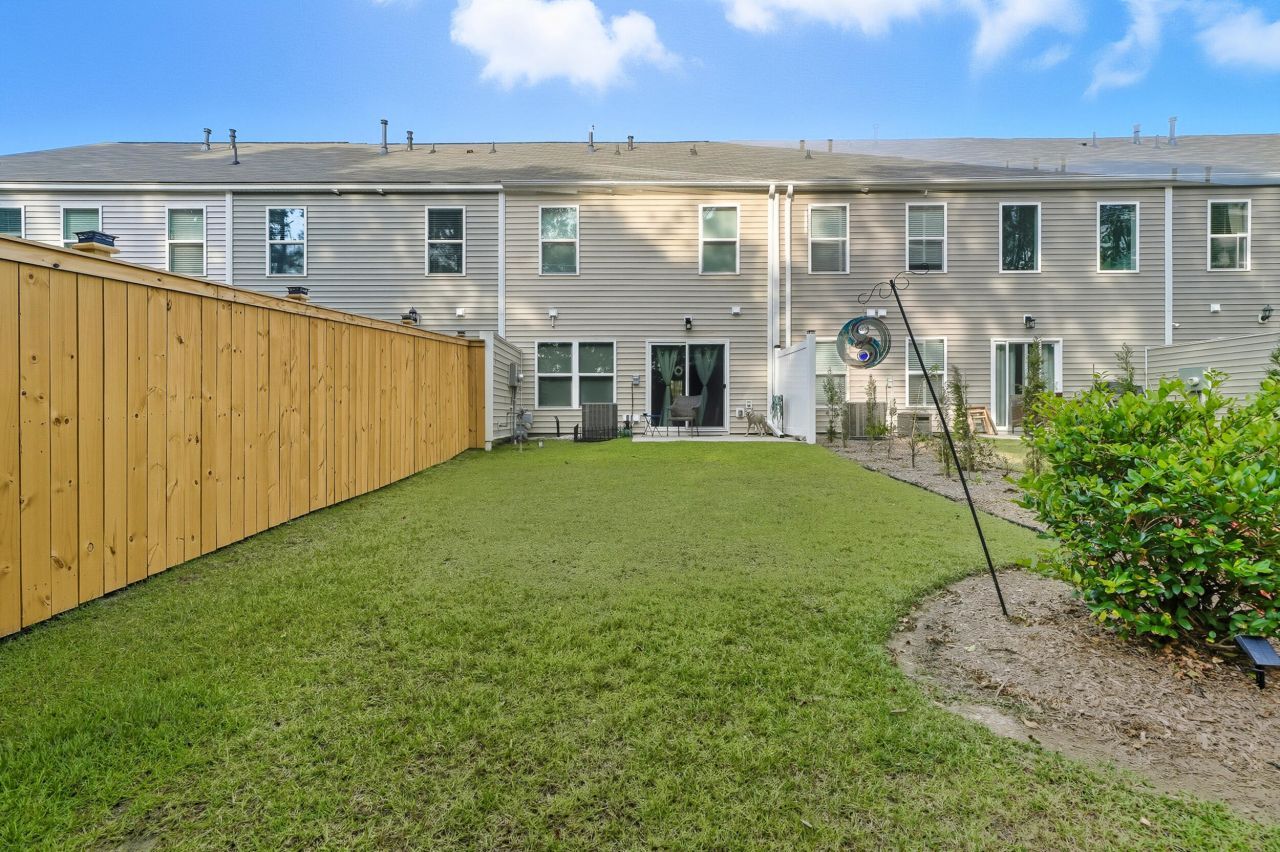 219 Cozy Brook Court Photo 33