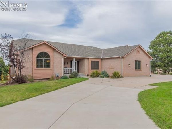 1660 Old Antlers Way, Monument, CO 80132