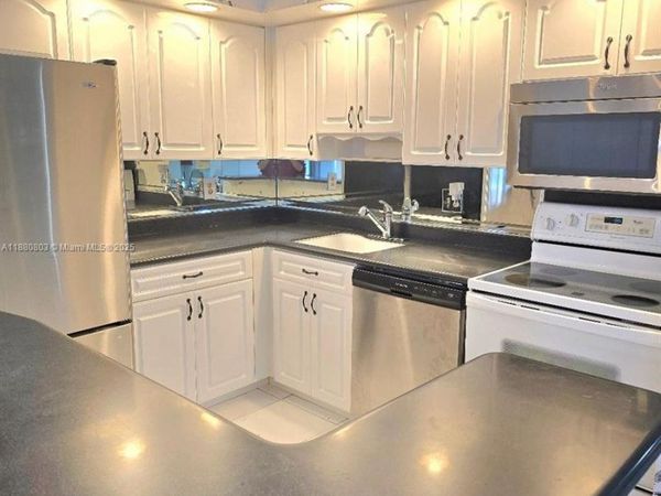 9626 W Mcnab Rd, Unit 206, Tamarac, FL 33321