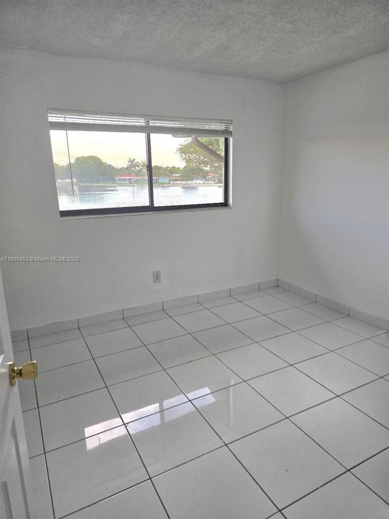 9626 W Mcnab Rd, Unit 206, Tamarac, FL 33321 Photo