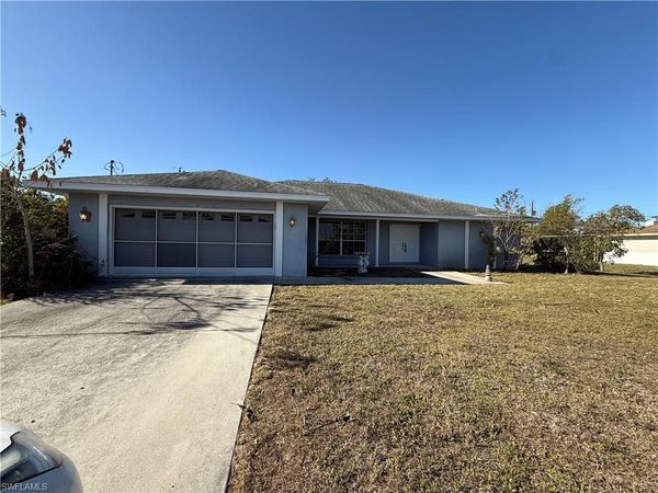132 Dania CIR , LEHIGH ACRES, FL 33936