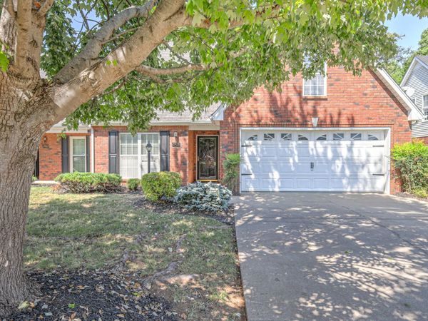 2905 Stonehedge Dr, Murfreesboro, TN 37128