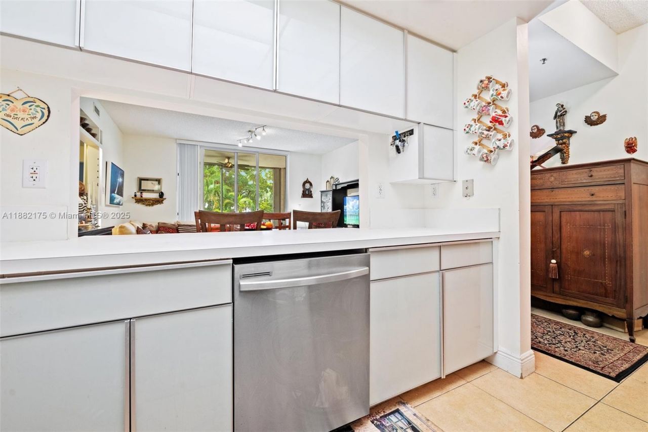 9805 NW 52nd St, Unit 216, Doral, FL 33178 Photo