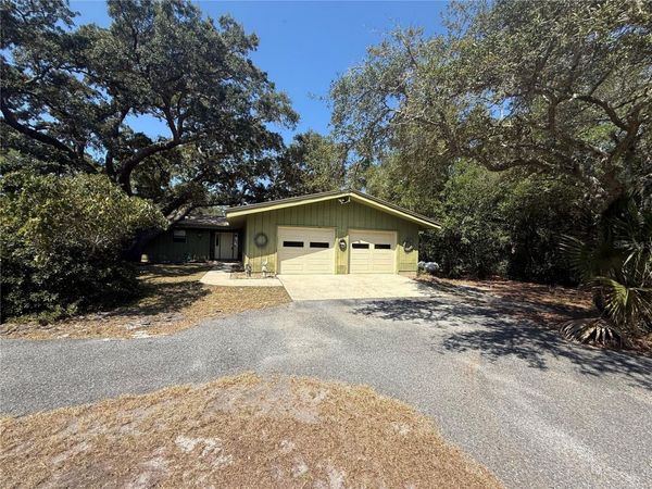 17 S BAYSHORE DRIVE, EASTPOINT, FL 32328