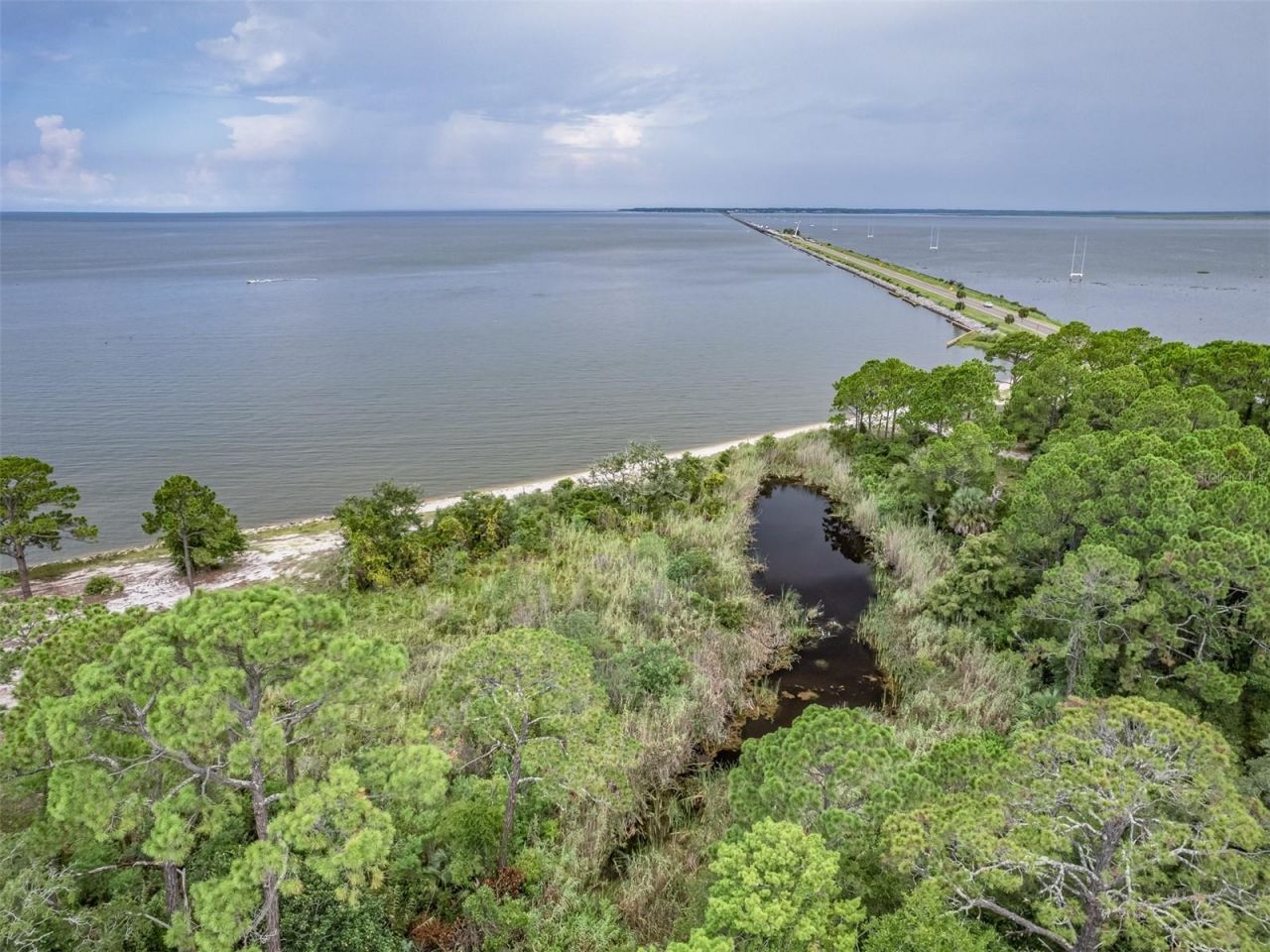 17 S Bayshore Drive, Eastpoint, FL 32328 Photo