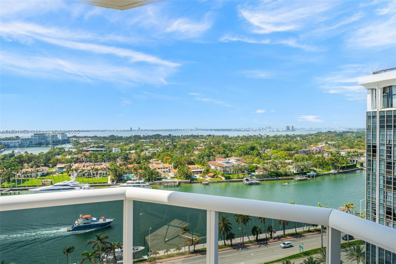 4779 Collins Ave, Unit 1707, Miami Beach, FL 33140 Photo