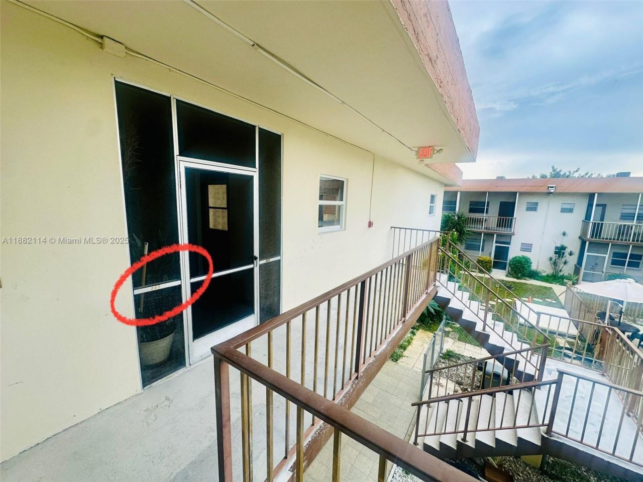 415 NE 2nd St, Unit 202, Hallandale Beach, FL 33009 Photo