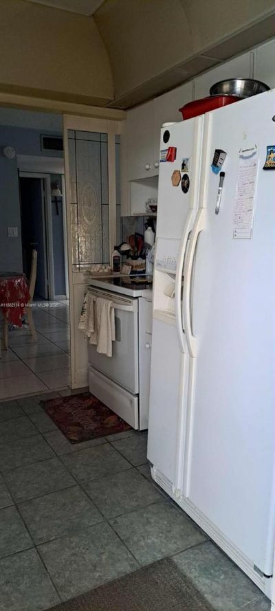 415 NE 2nd St, Unit 202, Hallandale Beach, FL 33009 Photo