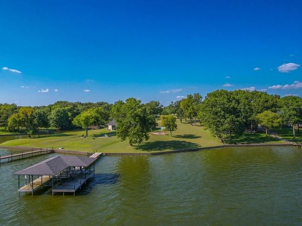 626 Bay View Drive , Kerens, TX 75144