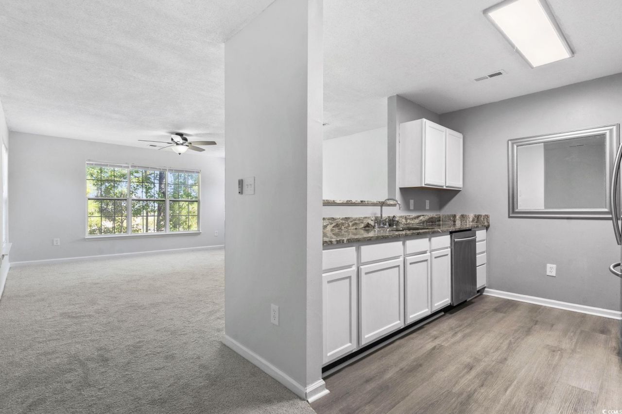 4243 Villas Dr. Photo 10