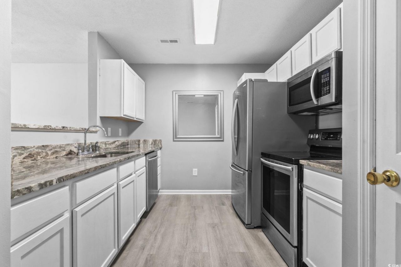 4243 Villas Dr. Photo 11