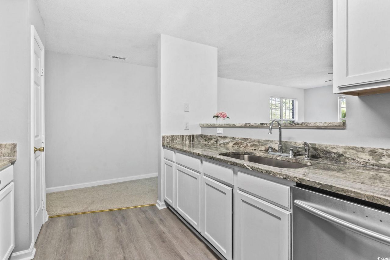 4243 Villas Dr. Photo 13