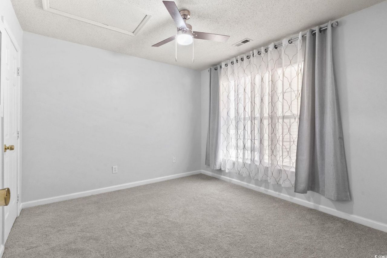 4243 Villas Dr. Photo 5