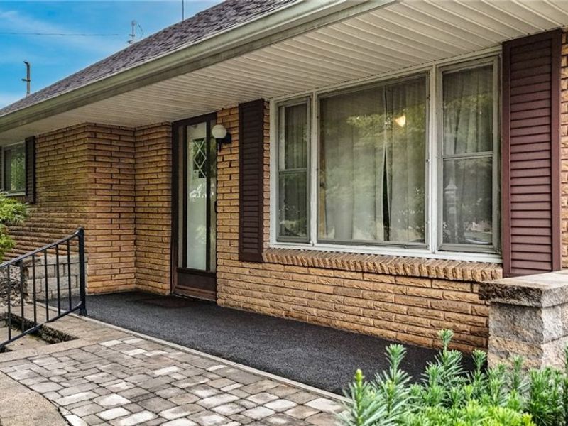 160 Poinciana Street, Newport, OH 45768 Photo 2