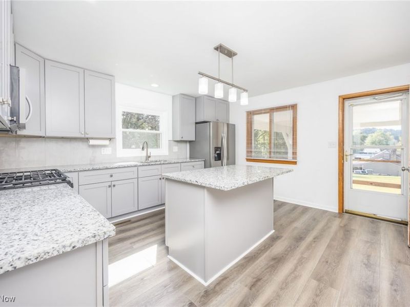 160 Poinciana Street, Newport, OH 45768 Photo 7