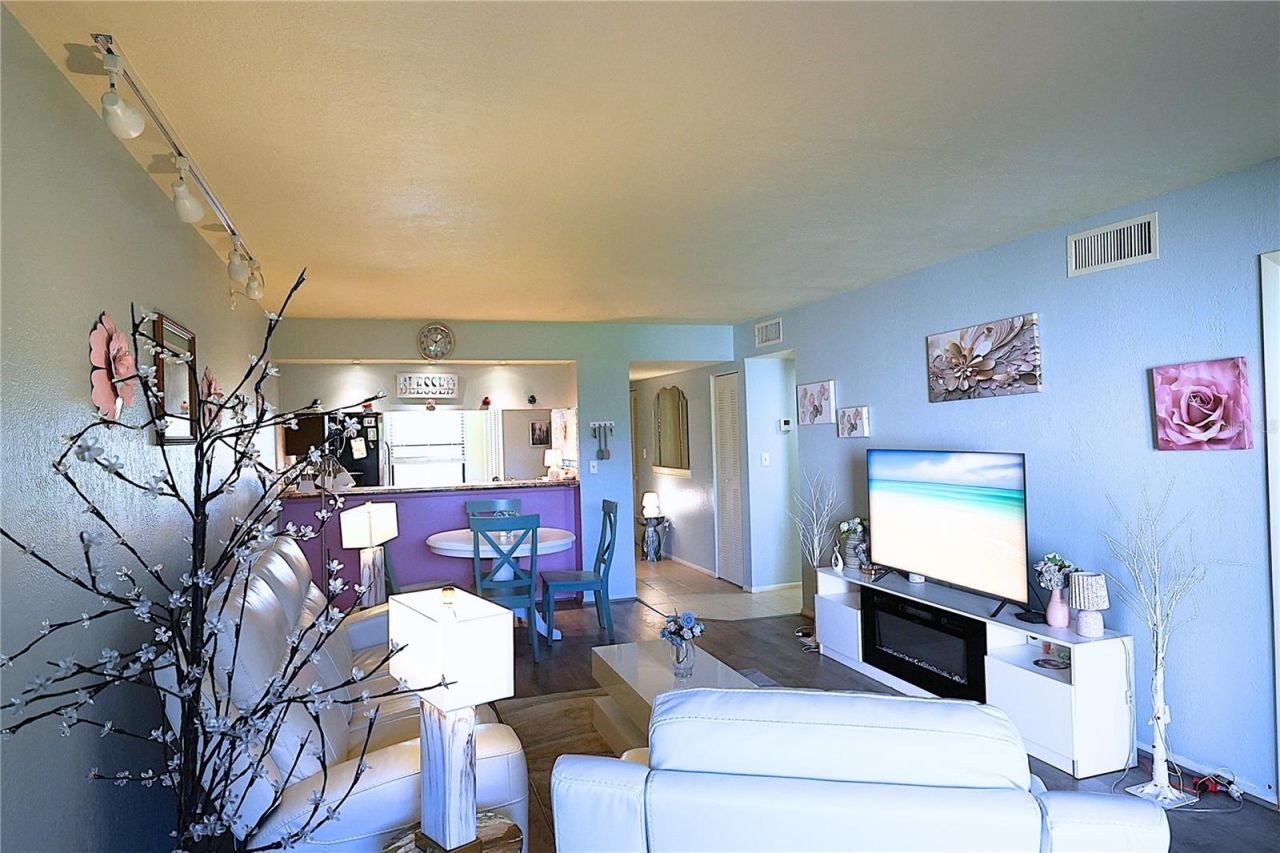 1999 Kings Highway, Unit 16B, Punta Gorda, FL 33980 Photo