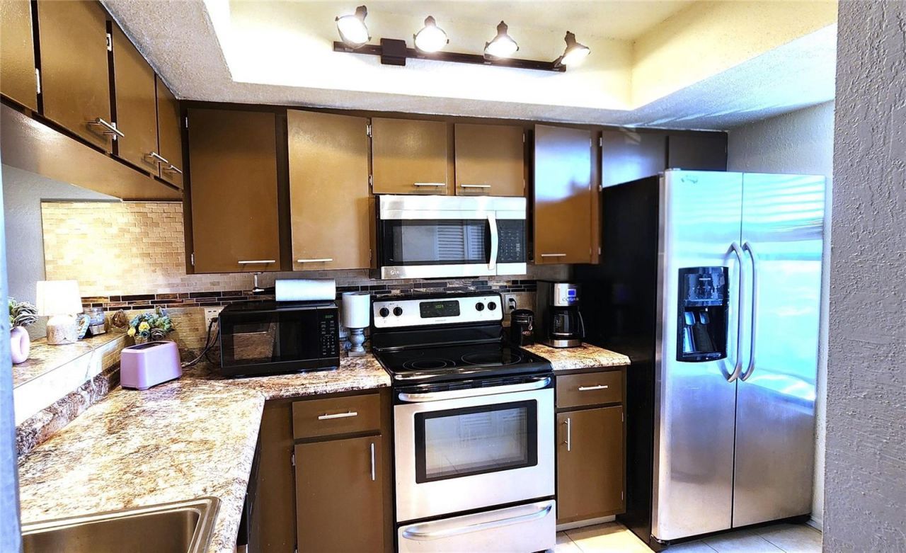1999 Kings Highway, Unit 16B, Punta Gorda, FL 33980 Photo