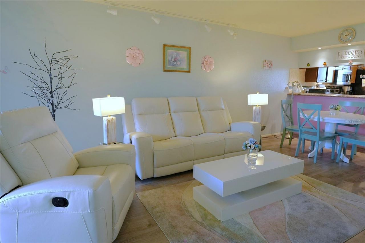 1999 Kings Highway, Unit 16B, Punta Gorda, FL 33980 Photo