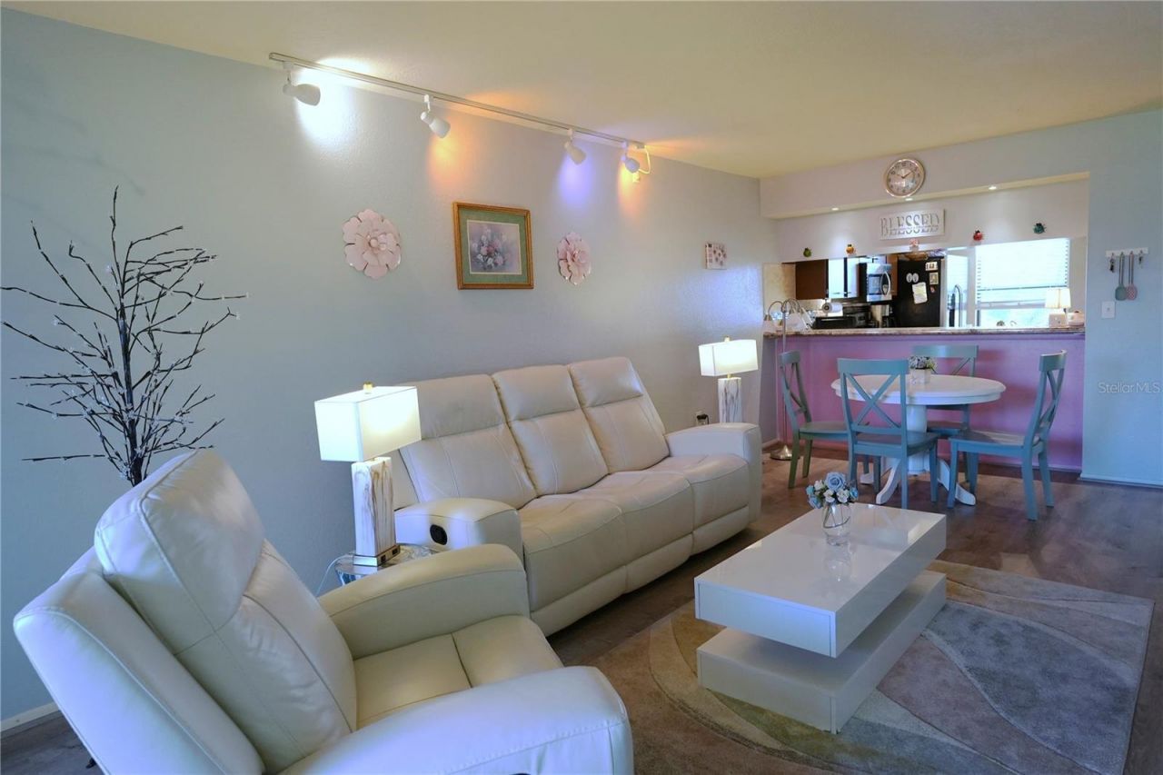 1999 Kings Highway, Unit 16B, Punta Gorda, FL 33980 Photo