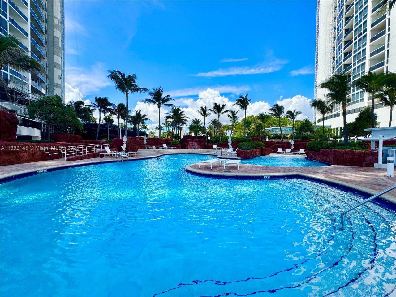 18101 Collins Ave, Unit 602, Sunny Isles Beach, FL 33160 Photo