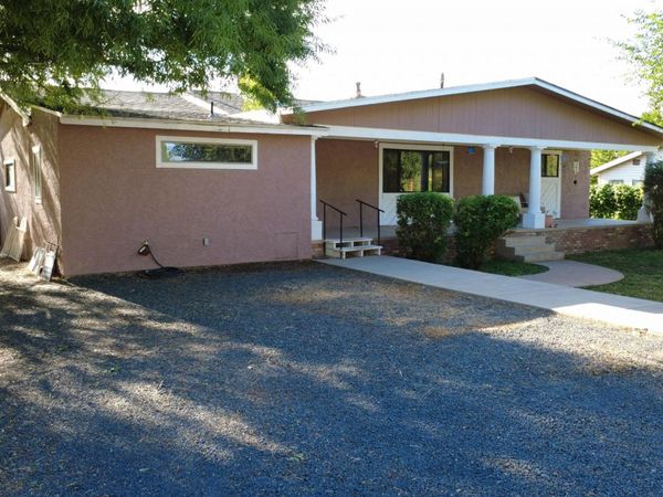 44 S 3RD Street W, Snowflake, AZ 85937