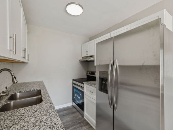 550 Harding Pl, Unit D113, Nashville, TN 37211