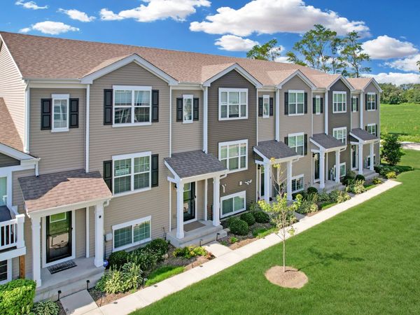 2307 Upland Road, Pingree Grove, IL 60140